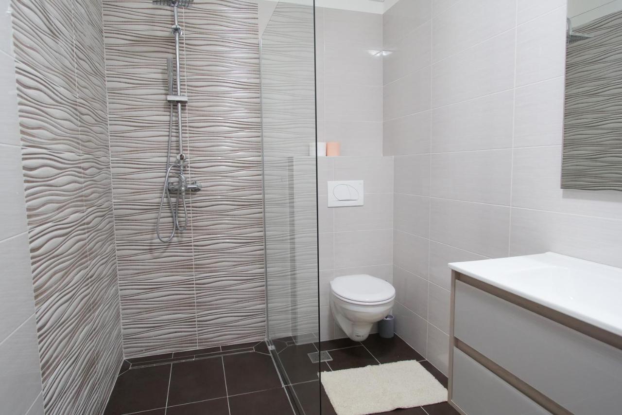 Arena Apartment With 3 Bedrooms In The City Center Pula Exterior foto